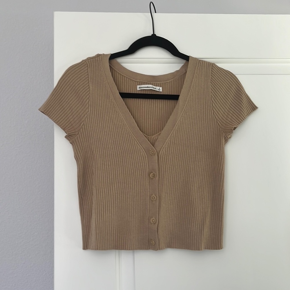 Abercrombie & Fitch Tan Button Up Short Sleeve Sweater Top Shirt and Cami Size S